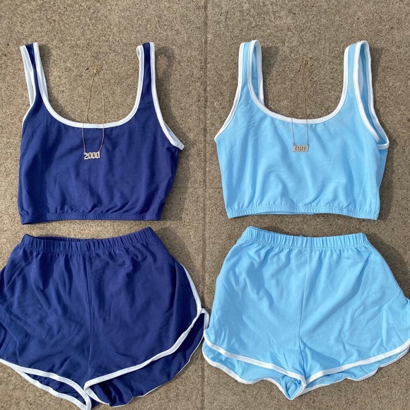 Short Set - Picture 2 of 2